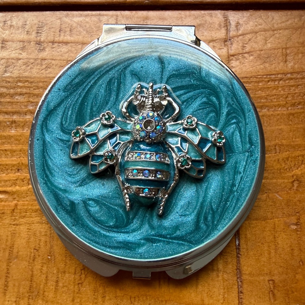 Compact Collectible Vanity Compact Mirror